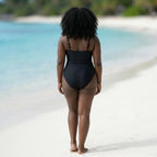 Maillot de bain sculptant Elya noir vue de dos — bretelles ajustables, dos nageur